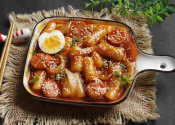 Tokbokki món ăn đường phố hấp dẫn