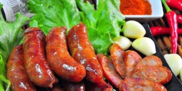 Cách thưởng thức lạp xưởng gác bếp