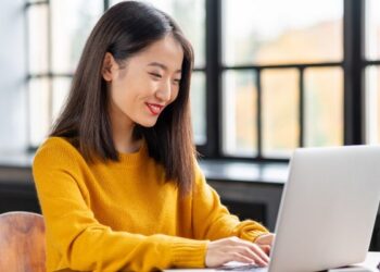 Những lưu ý khi làm việc online tại nhà